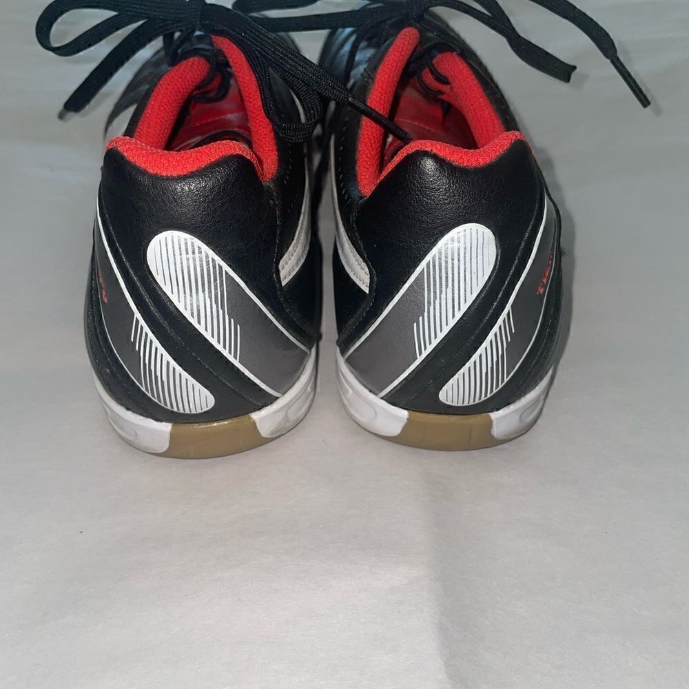 Nike Soccer Shoes - Picture 3 of 5